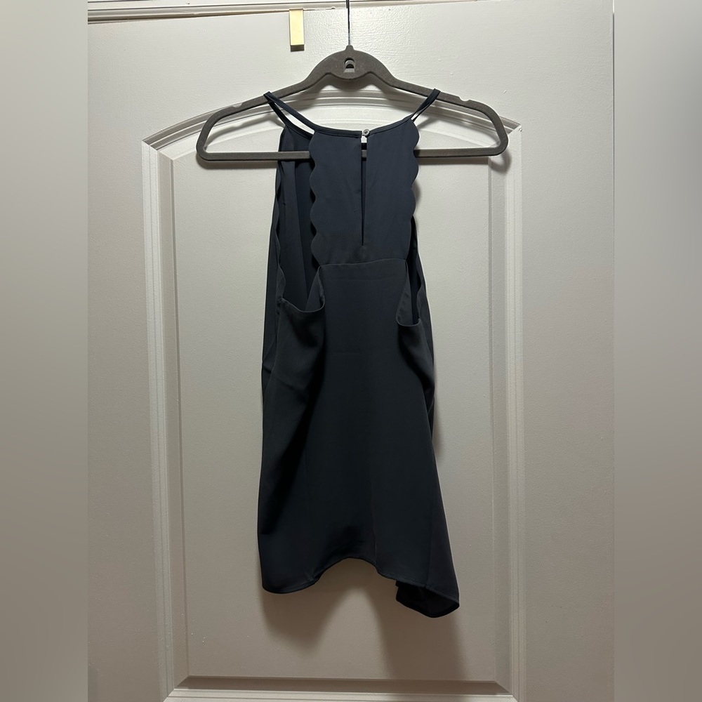Loft Size M Blue / grey / slate colored top with scallop led detail - Picture 6 of 8